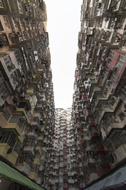 kalabalık hong kong