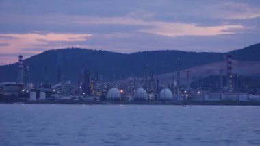 Aliağa petrol rafinerisi