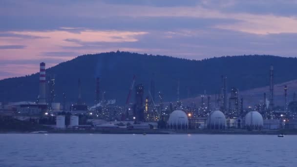 Aliaga oil refinery — Stock Video