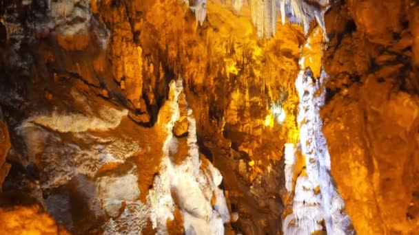 Mencilis-Höhle in der Türkei — Stockvideo