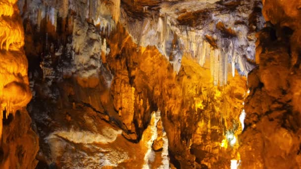 Mencilis cave in Turkey — Stock Video