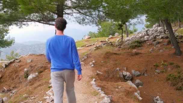 Turista caminar histórico Lycian manera — Vídeos de Stock