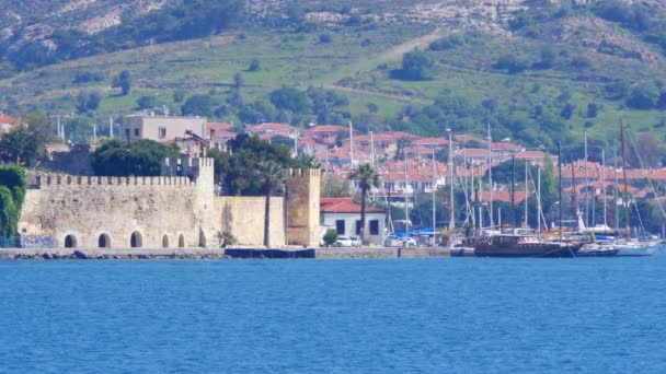 Traditional turkish houses and Foca castle — Stock Video