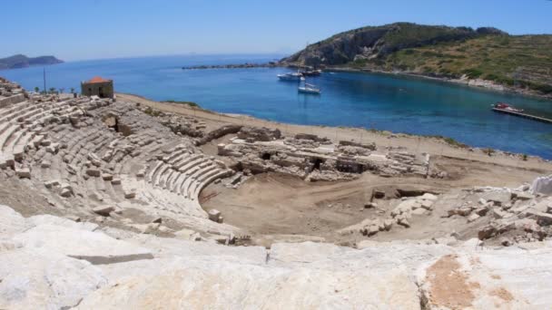 Knidos amfiteater och majestätiska havet — Stockvideo