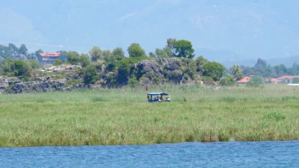 Giro in barca sul fiume in Turchia — Video Stock