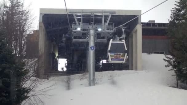 Cableway para Desporto de Inverno — Vídeo de Stock