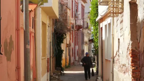 Traditionelle türkische Häuser in Ayvalik — Stockvideo