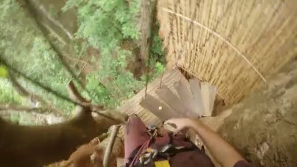 Zipline voando esportes radicais — Vídeo de Stock