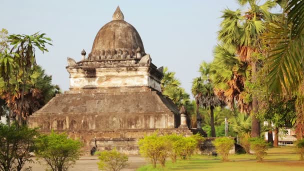 Templo en Luang Prabang — Vídeo de stock
