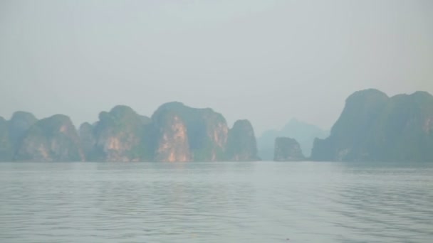 Îles calcaires de montagne — Video