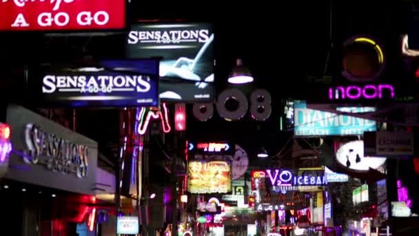 Vida noturna com prostituição — Vídeo de Stock
