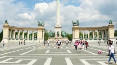 Budapeşte Kahramanlar Meydanı