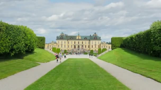 Palác drotningholm ve stockholmu — Stock video