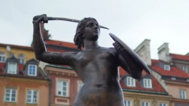Mermeid heykel Varşova 