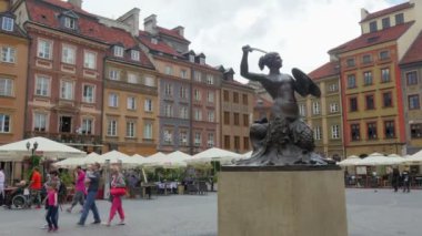 Varşova 'daki eski kasaba meydanı