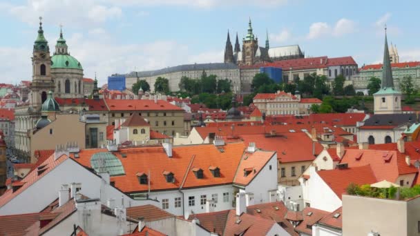 Ponte e Castelo Charles em Praga — Vídeo de Stock