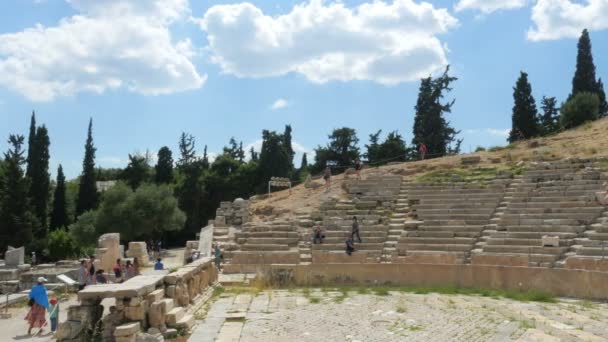 Oude Amphitheatre in Akropolis — Stockvideo