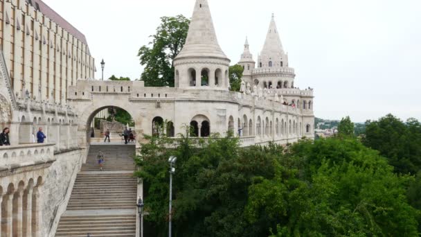 Budapeşte'de balıkçı Kalesi — Stok video