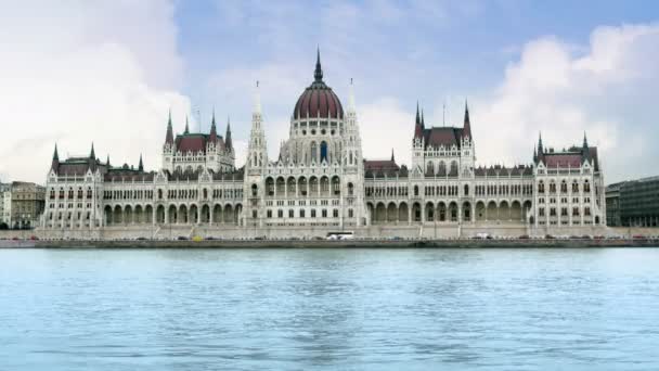 Edificio del Parlamento Budapest — Vídeo de stock