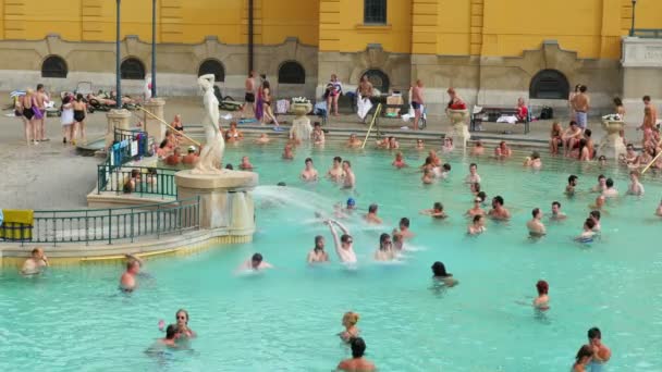 Szechenyi thermaal bad — Stockvideo