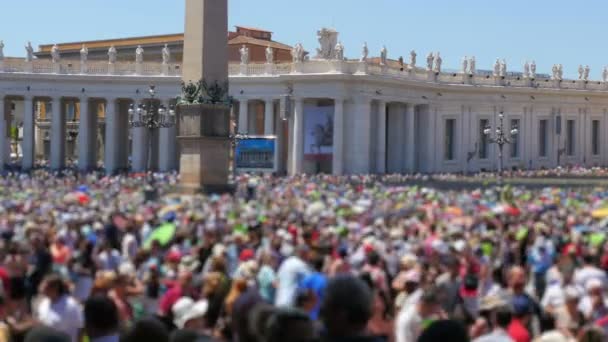 Mensen een bezoek aan Vaticaanstad — Stockvideo