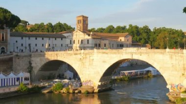 Roma'da Tiber Adası