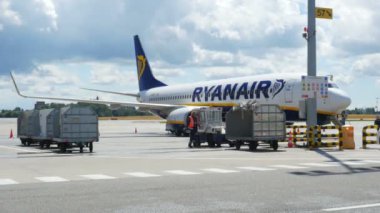 Havaalanında uçuş hazırlanması