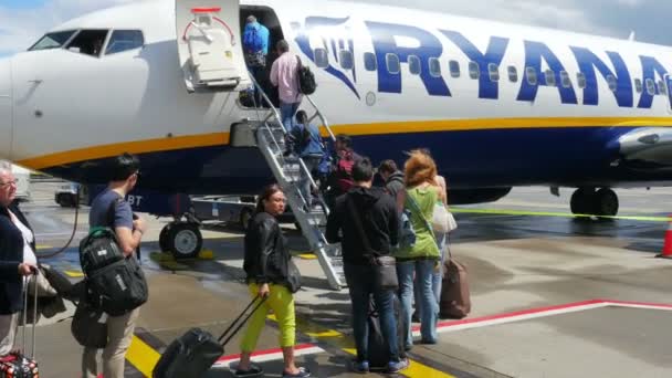 Preparazione del volo in aeroporto — Video Stock