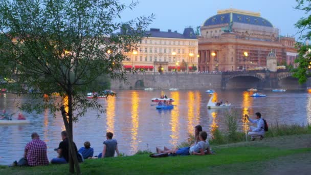 Praha město výhled při západu slunce — Stock video