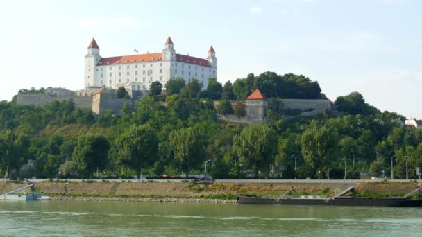 Castillo de Bratislava vista — Vídeos de Stock