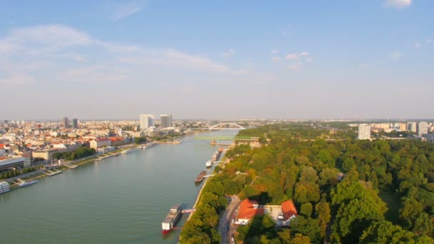 Bratislava eski kasaba görünümü — Stok video