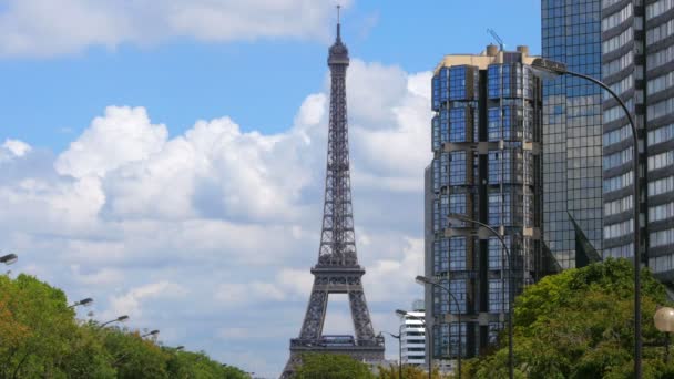 Paris cityscape Eyfel Kulesi ile — Stok video