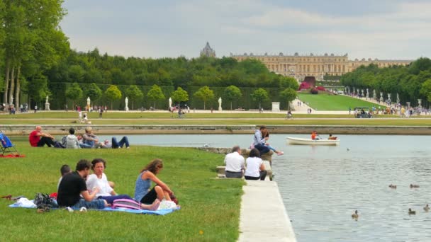 Версальский дворец в Париже — стоковое видео
