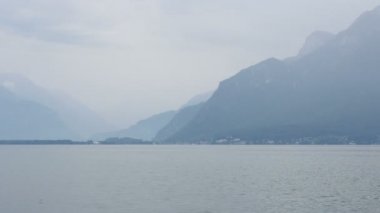 Geneva Gölü ve Alpler