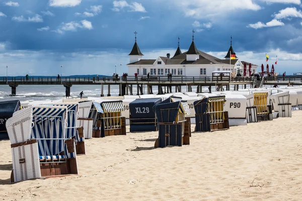 De pier in Ahlbeck op het eiland Usedom — Stockfoto