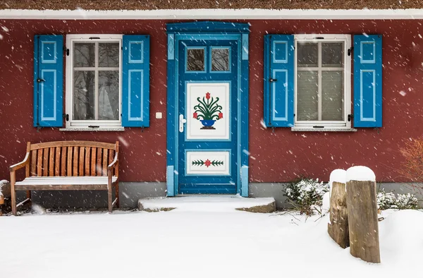 A building in Ahrenshoop (Germany) in winter time — Stock Photo, Image