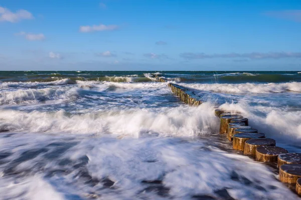 Groynes Costa Mar Báltico Dia Tempestuoso — Fotografia de Stock