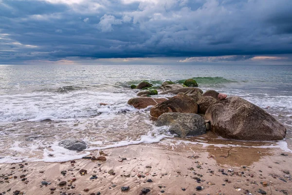 波罗的海沿岸的石头 — 图库照片