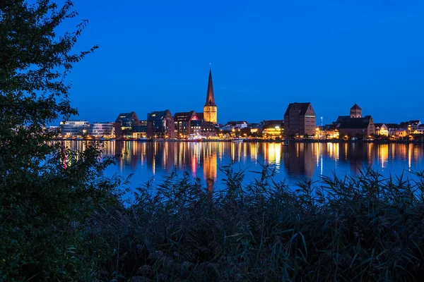 Vista Sobre Rio Warnow Para Cidade Rostock Alemanha — Fotografia de Stock