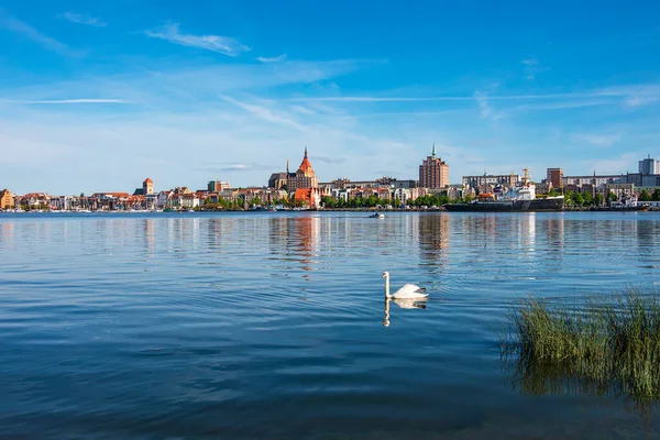 Warnow Nehrinin Üzerinden Almanya Nın Rostock Kentine Bakın — Stok fotoğraf
