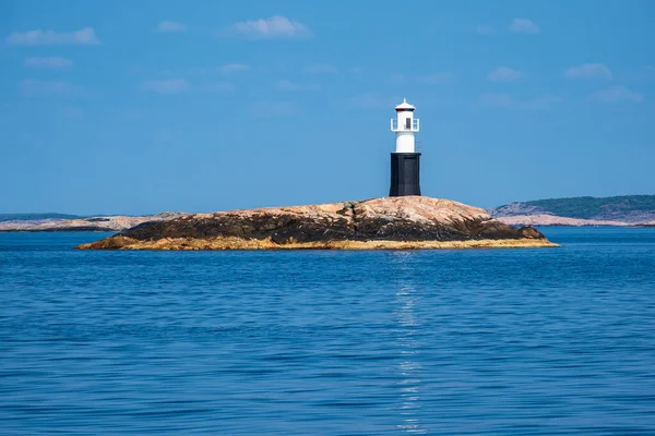 Faro Nell Arcipelago Vicino Fjaellbacka Svezia — Foto Stock