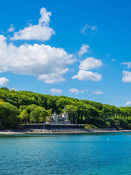 ドイツハイリゲンダムのバルト海沿岸にある歴史的邸宅 — ストック写真