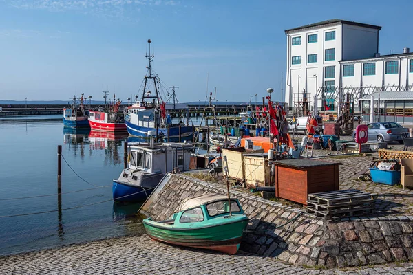 Rybářské Lodě Přístavu Sassnitz Ostrově Ruegen Německo — Stock fotografie