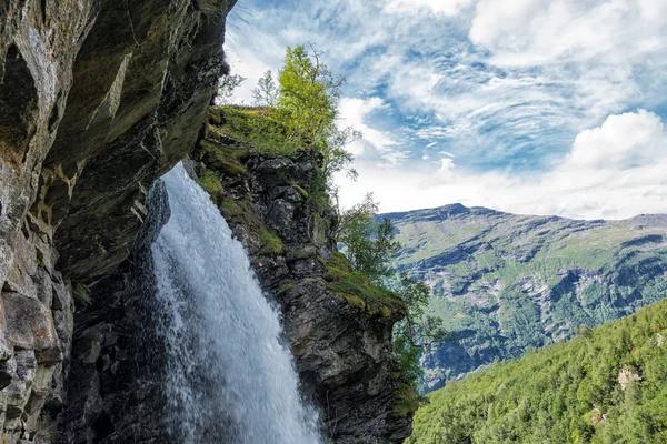 Storseterfossen を表示します。 — ストック写真