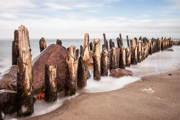 Groyne en la orilla —  Fotos de Stock