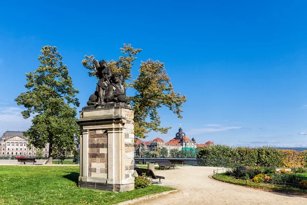 Park i dresdenドレスデンの公園 — Stockfoto