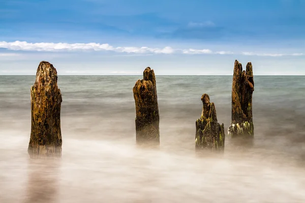 Groynes em terra — Fotografia de Stock