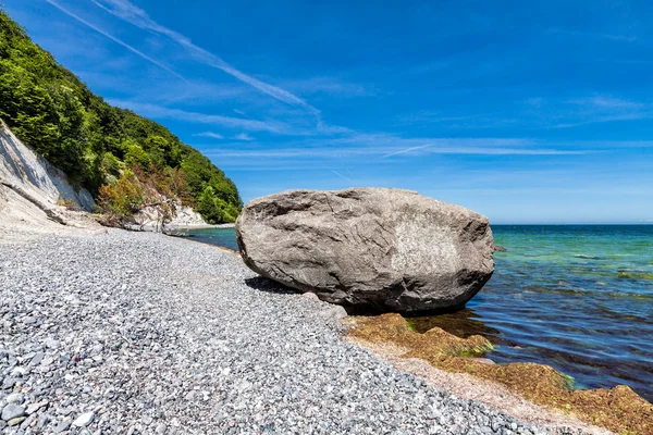 Nalezenec na břehu Baltského moře — Stock fotografie