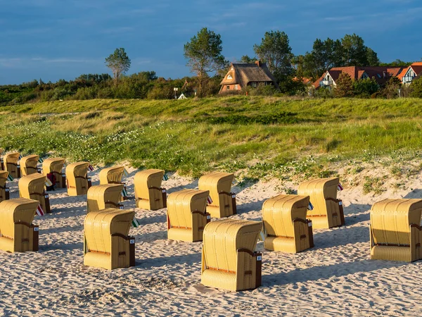Beach chairs on shore of the Baltic Sea — Stock Photo, Image