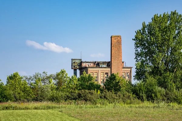 Fábrica histórica en Rostock — Foto de Stock